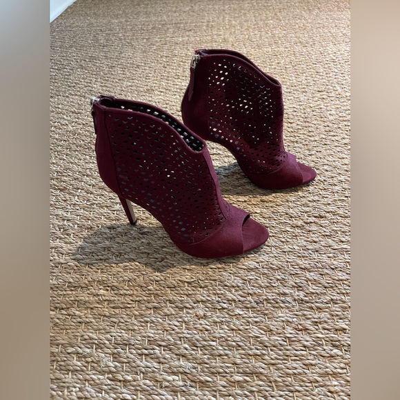 Zara Burgundy Red Perforated Suede Peep-Toe Booties Size 37 - Picture 6 of 11